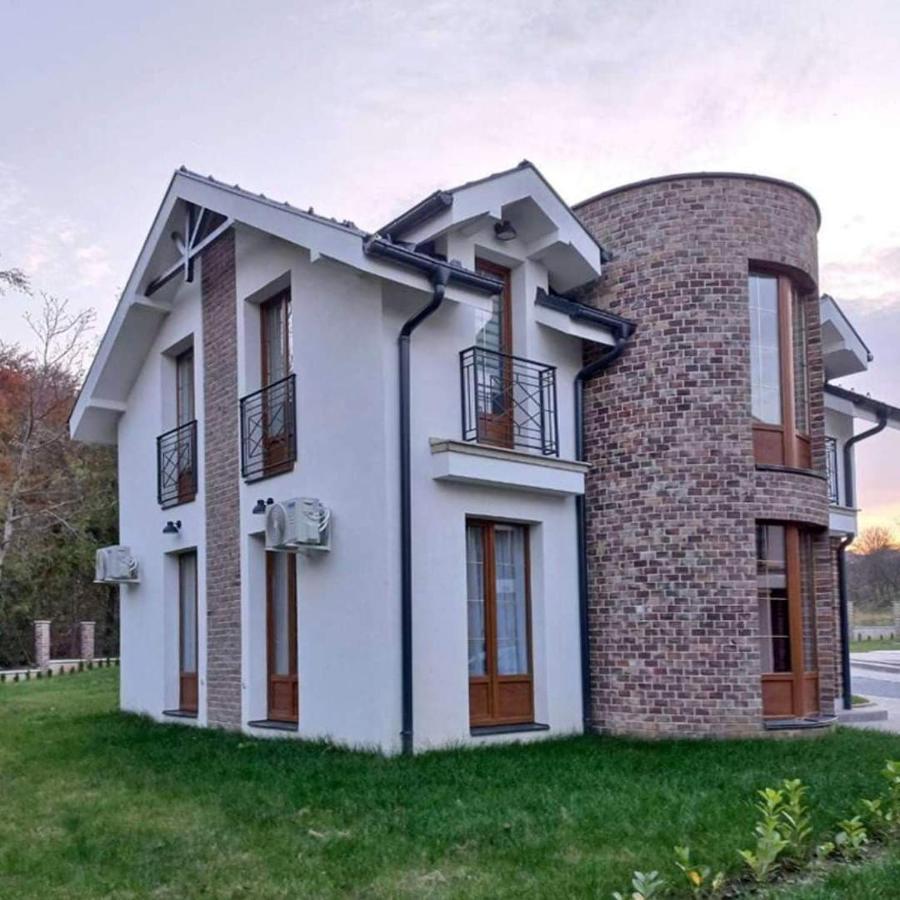 Aparthotel Crown House à Vrnjačka Banja Extérieur photo